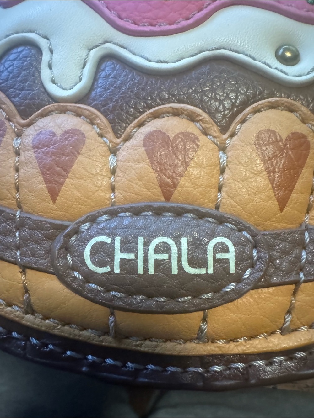 Chala Cupcake Keychain Coin Charm Wallet - Picture 4 of 6